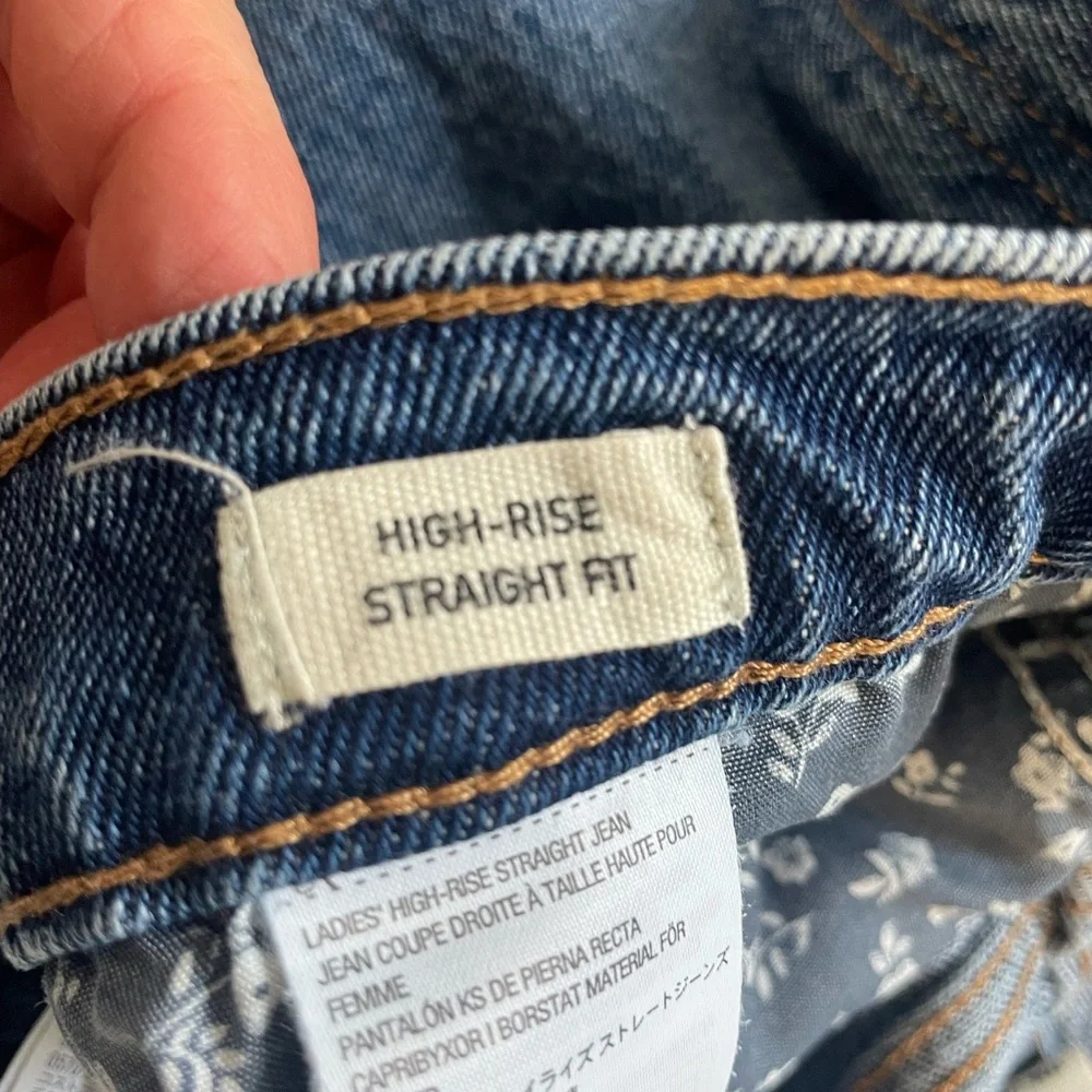 Kirkland Signature Jeans Size 10 - Picture 4 of 9